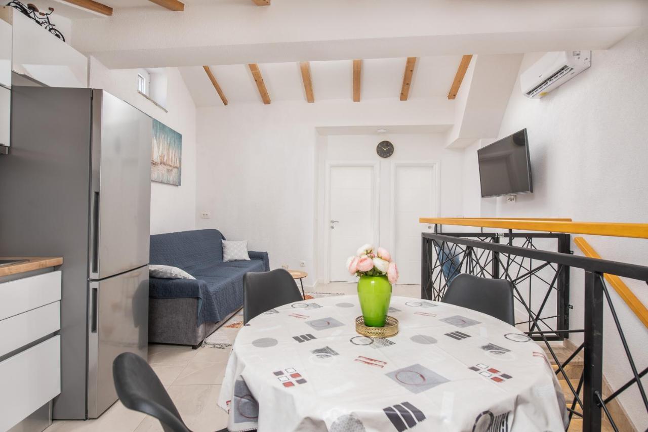 Apartmani Mara Kaštela Exterior foto