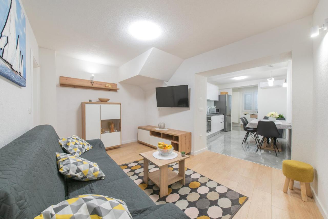 Apartmani Mara Kaštela Exterior foto