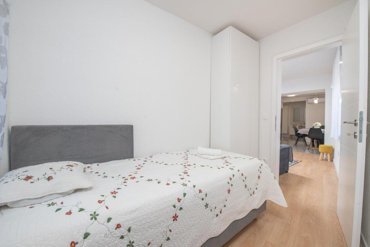 Apartmani Mara Kaštela Exterior foto