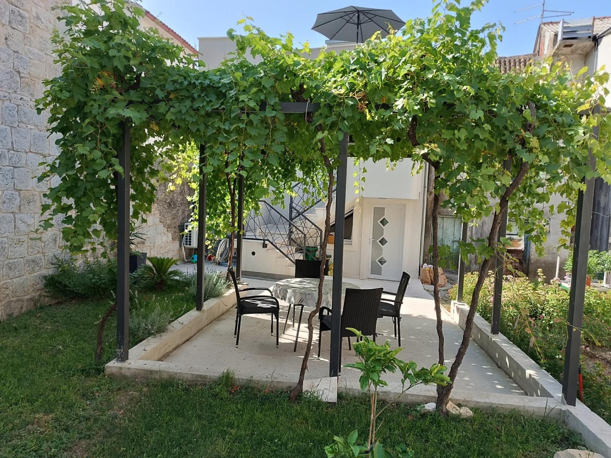 Apartmani Mara Kaštela Exterior foto